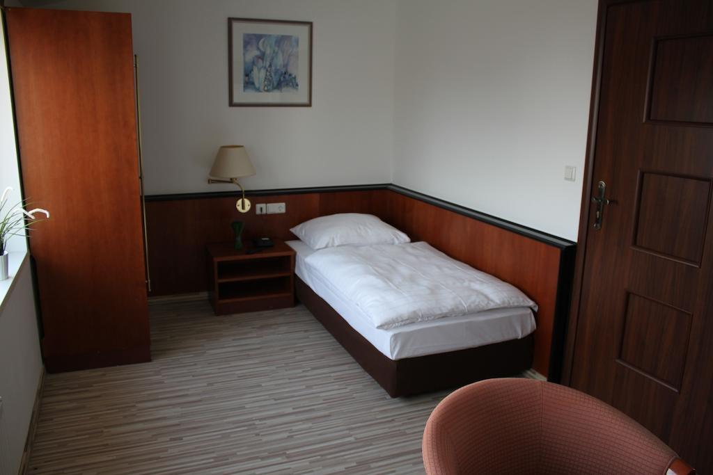 As Hotel Göttingen Oda fotoğraf