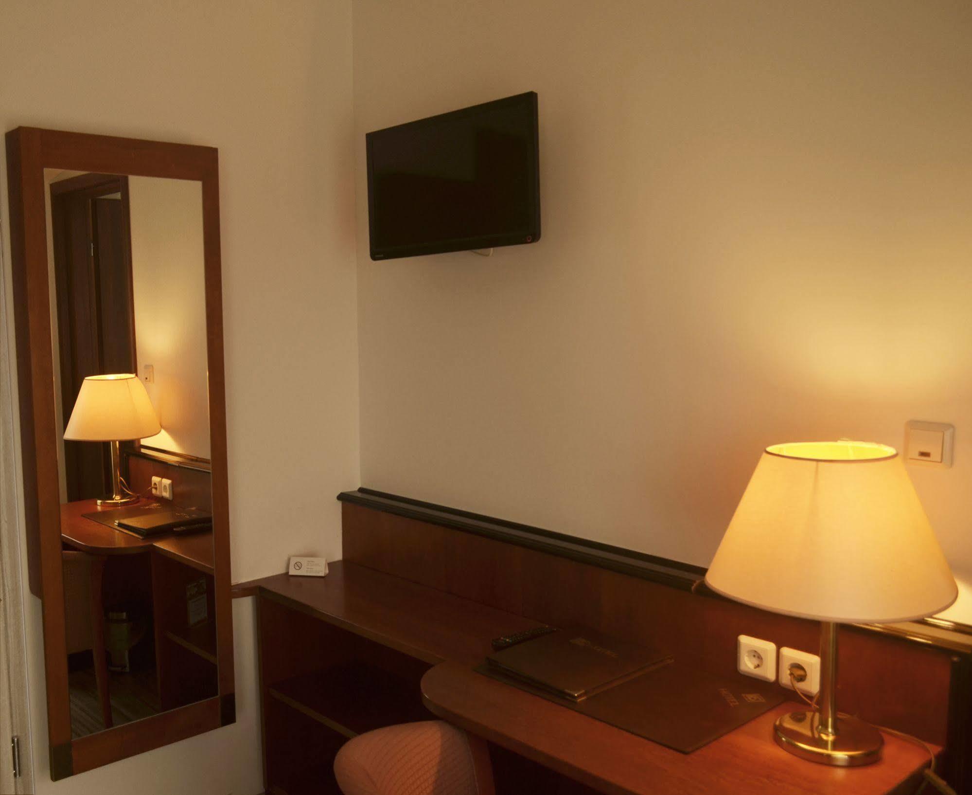 As Hotel Göttingen Dış mekan fotoğraf